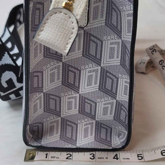 KARL LAGERFELD PARIS - Picture 10 of 11